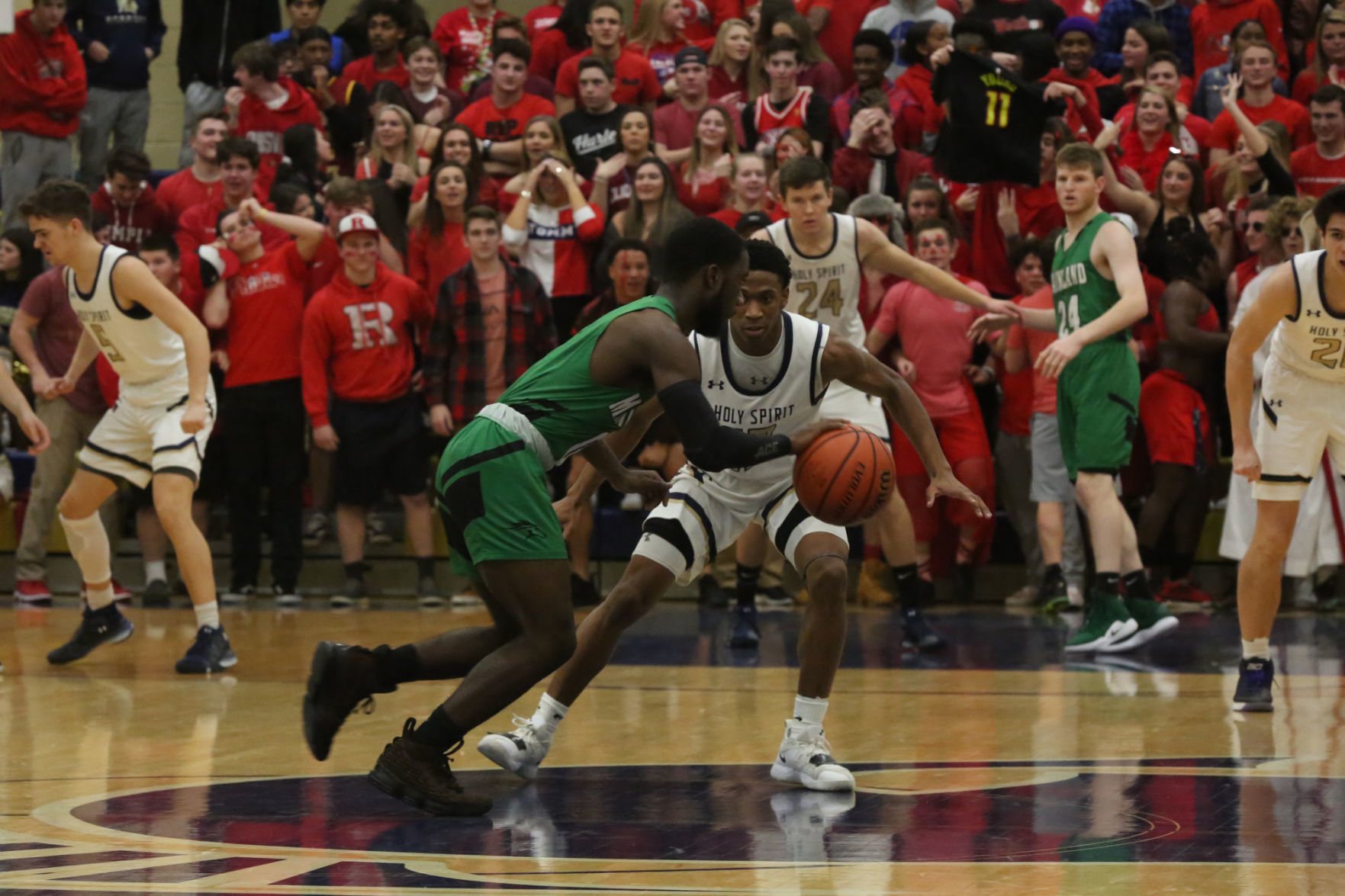 Holy Spirit Mainalnd boys basketball